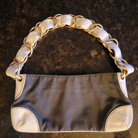 💯Authentic Chanel Vintage Navy Canvas With White Leather - Picture 2 of 9